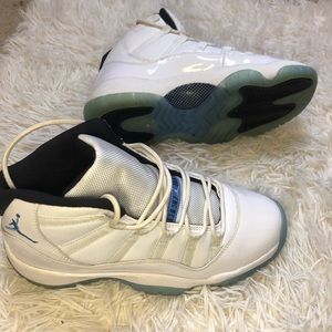 Jordan 11- retro “Legend Blue”- (7.5 in women)